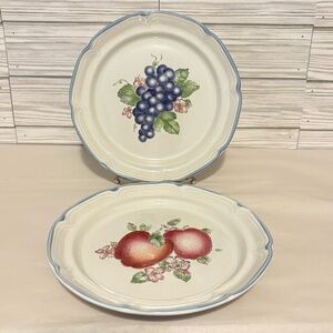 Vintage International Tableworks Set Of Two Salad Dessert Plates Grapes Apples
